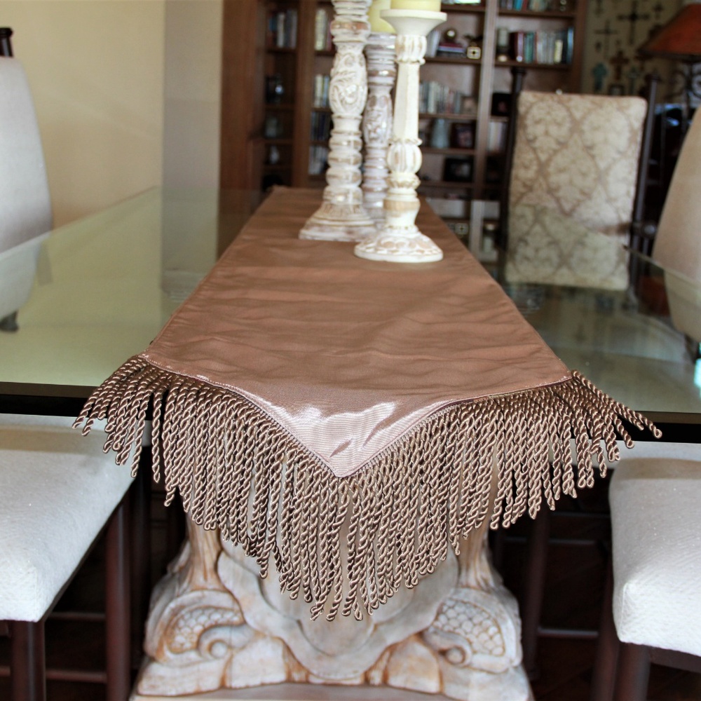 Canaan Geometric Pattern Reversable Table Runner - image 7
